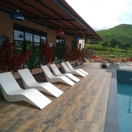 Strawberry Hills Saputara Hotel Екстериор снимка