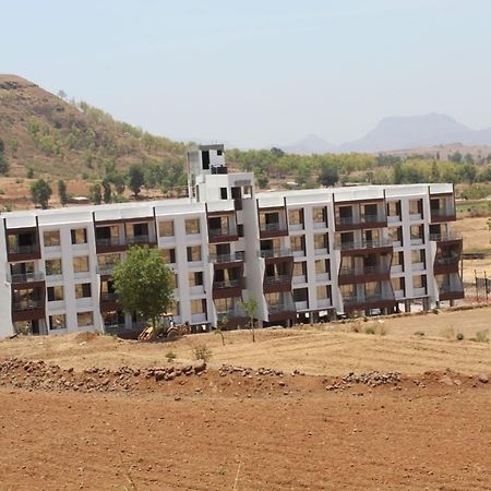 Strawberry Hills Saputara Hotel Екстериор снимка