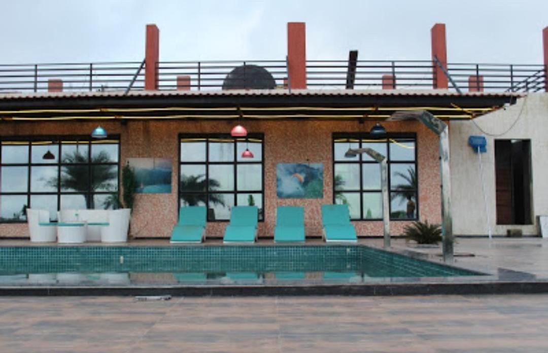 Strawberry Hills Saputara Hotel Екстериор снимка