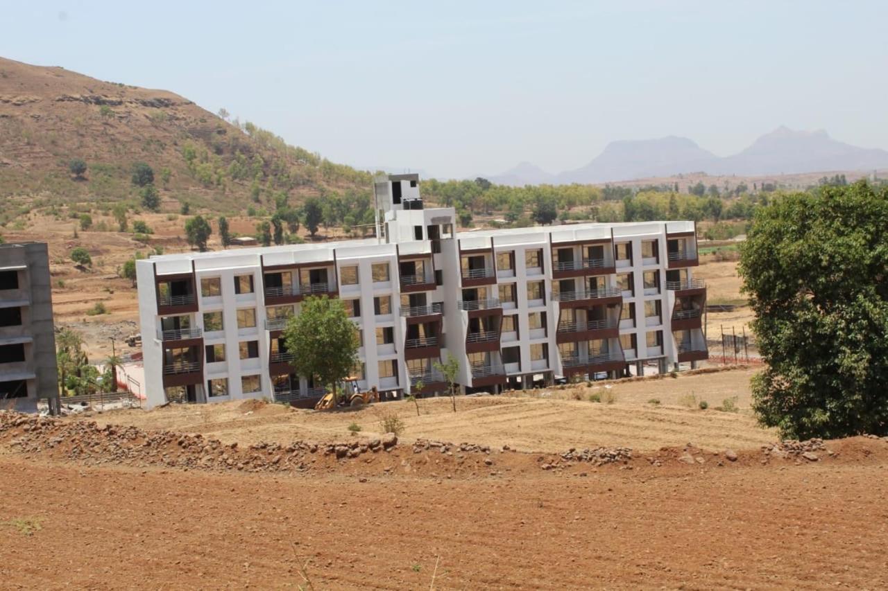 Strawberry Hills Saputara Hotel Екстериор снимка