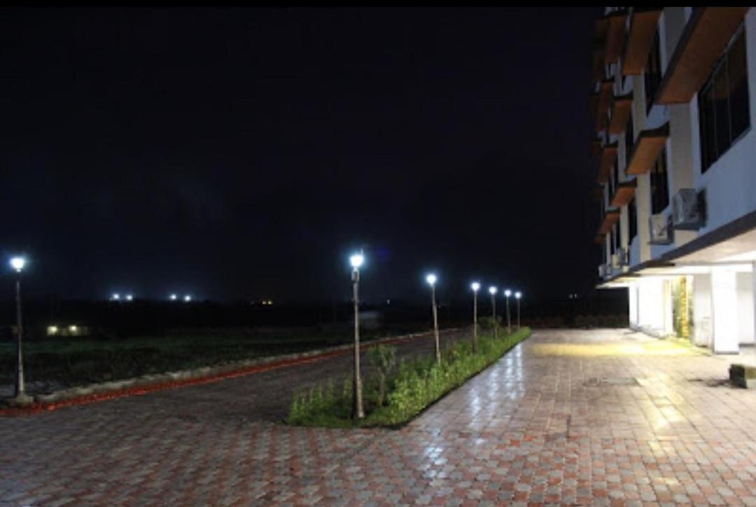Strawberry Hills Saputara Hotel Екстериор снимка
