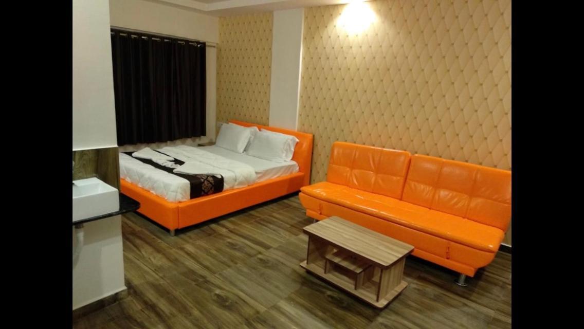 Strawberry Hills Saputara Hotel Екстериор снимка