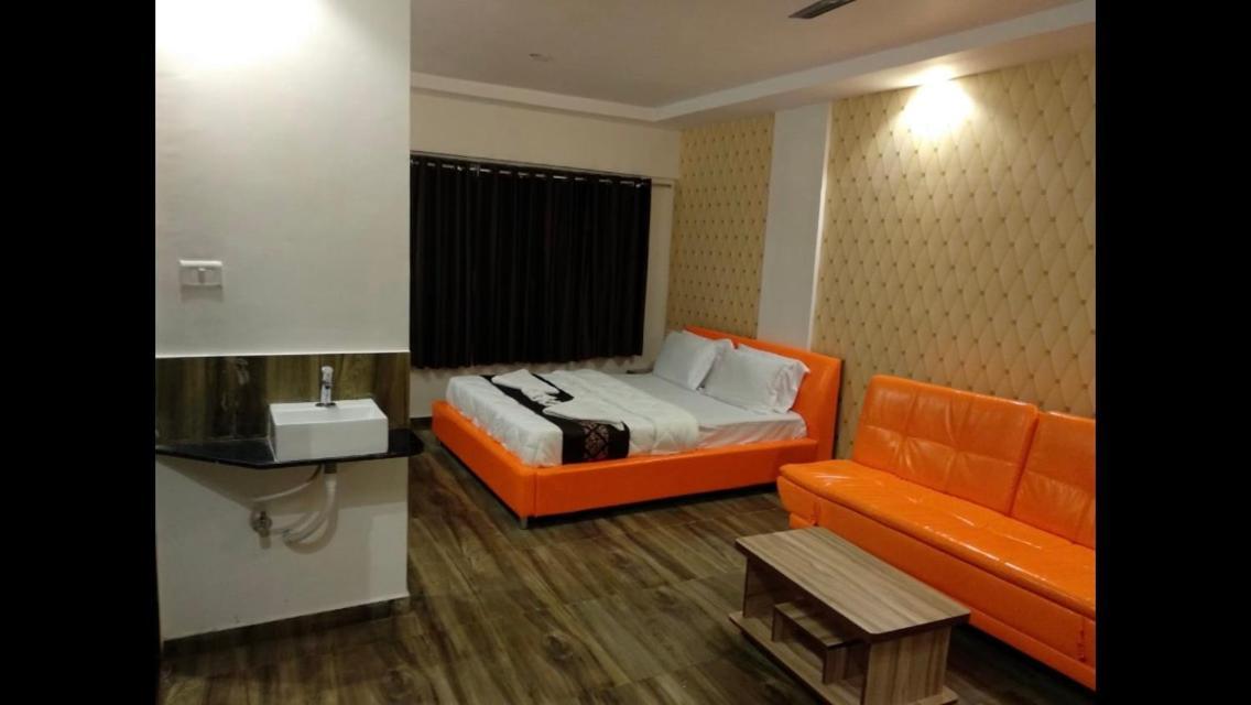 Strawberry Hills Saputara Hotel Екстериор снимка